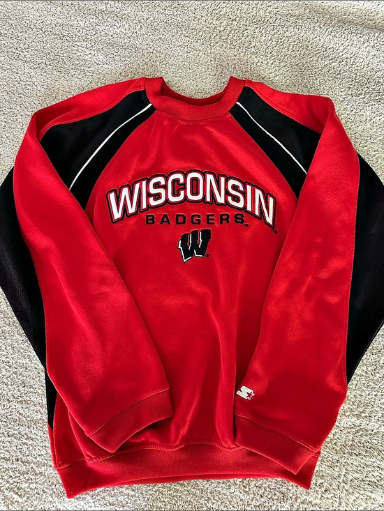 STARTER Other - Starter Wisconsin Badgers Red & Black Sweatshirt Size Medium Like New